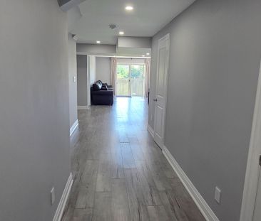 For Lease - 45 Hopewell Avenue, Vaughan, Ontario - Photo 6