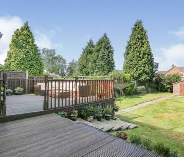 Acacia Avenue - Photo 6