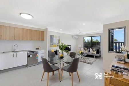 MODERN TWO BEDROOM UNIT IN VICTORIA POINT. NB RENT TO INCREASE TO $ 620 PER WEEK TWO MONTHS AFTER LEASE COMMENCES. - Photo 3