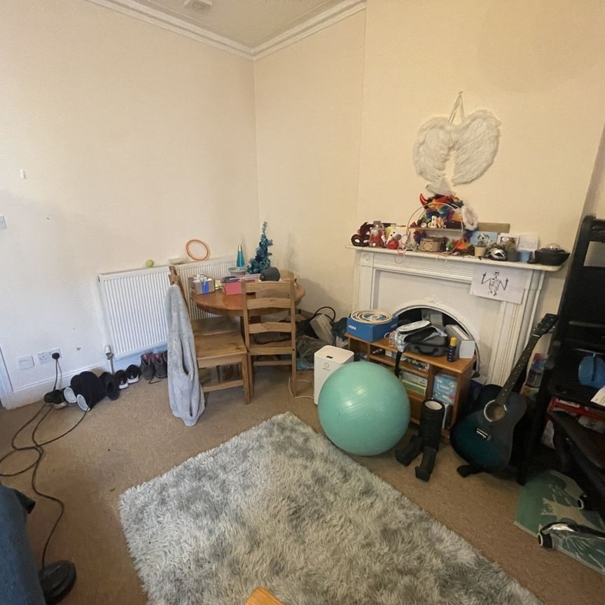 1 Bed Flat, Meridian Place, BS8 - Photo 1