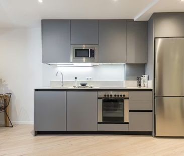 Calle de Palafox, Madrid, Community of Madrid 28010 - Foto 5