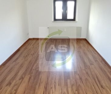 Für die kleine Familie: DG-Wohnung mit Balkon - Einbauküche auf Wunsch - Photo 6