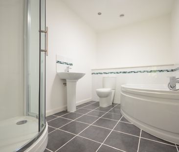 3 bedroom semi-detached house to rent - Photo 6