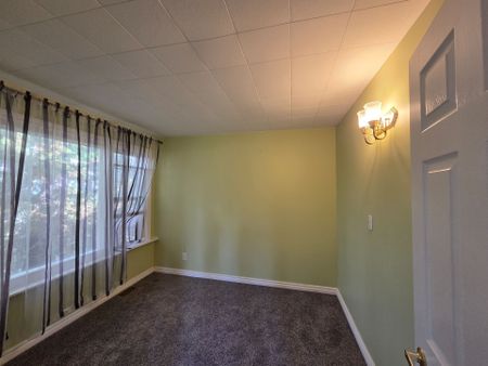 For Lease - 20336 Bathurst Street Unit# 2B, East Gwillimbury, Ontario - Photo 3