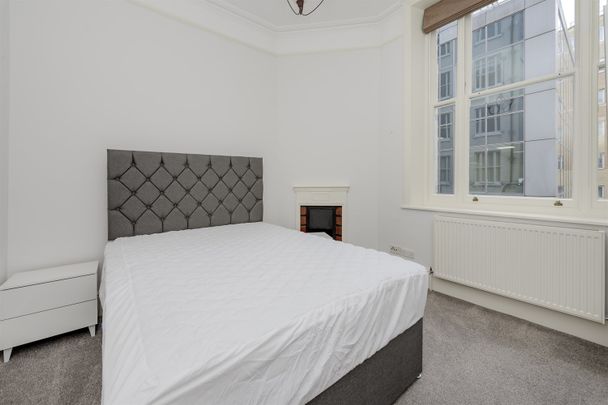 St. Martin's Lane, WC2N - Photo 1