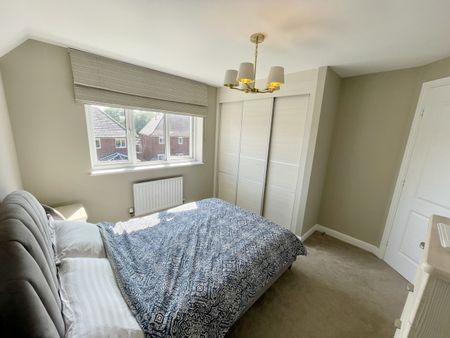 Pentrebane Drive, St Fagans - Photo 3