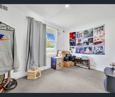 Low-Maintenance Living in a Convenient Norlane Location - Photo 4