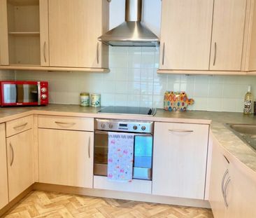 2 bed Apartment for Rent - Photo 1