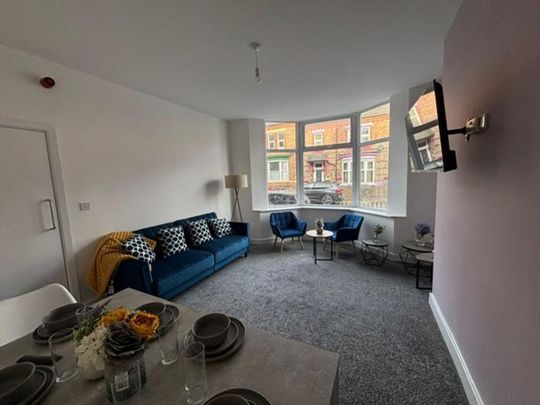 1 bedroom in a house share to rent - Photo 1