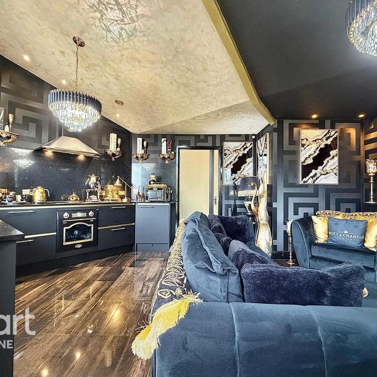 3 bedroom apartment to rent - Photo 1