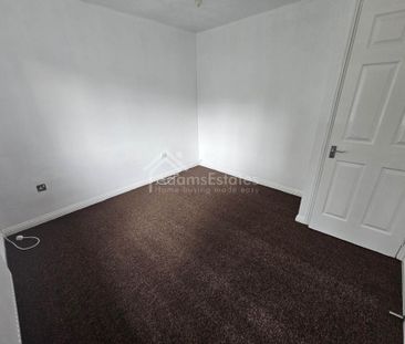 Price £850 pcm - Available Now - Unfurnished - Photo 2