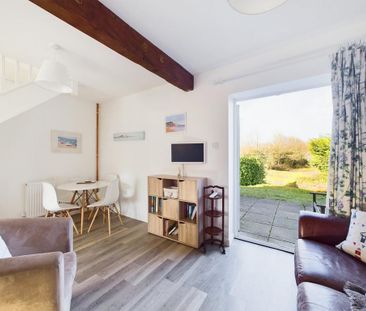 2 bedroom terraced house to rent - Photo 3