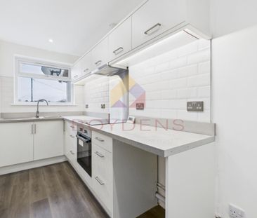 High Street, Kelvedon - Photo 2