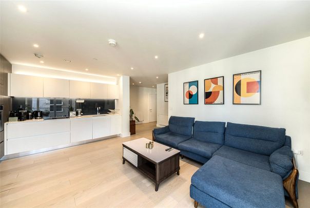 Pegler Square, Kidbrooke, London, SE3 9FX - Photo 1