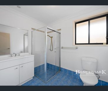 7a Mubo Cres, Holsworthy, NSW 2173 - Photo 6