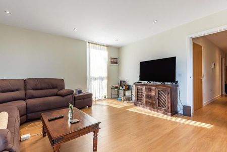 2 bedroom flat to rent - Photo 4
