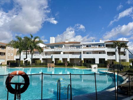 Apartamento en Estepona, El Paraiso, alquiler - Photo 2