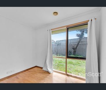 Family Living in Prime Keysborough Location - Photo 1