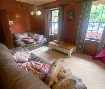 North Adelaide - Photo 1