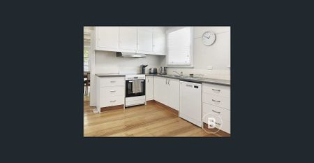 1950's Period home - Photo 4