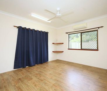 Huge Duplex - Fully AC - Vinyl Flooring - Side Access to Backyard - Photo 4