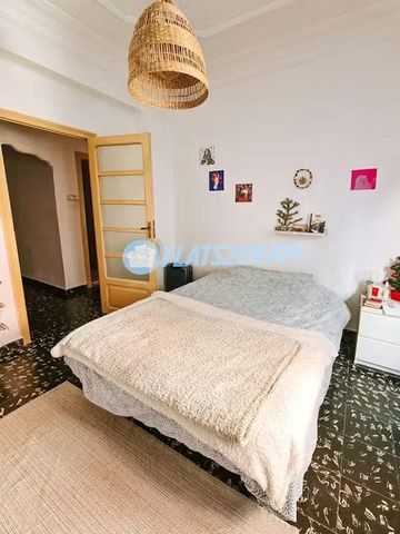 Carrer del Pintor Gisbert, Valencia, Valencian Community 46004 - Photo 4