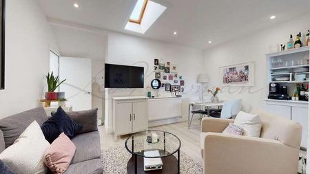 Holmdale Gardens, Hendon, NW4 - Photo 2