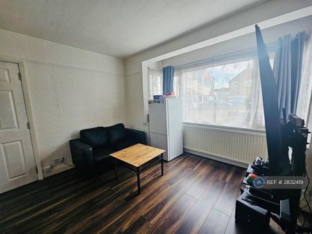 1 bedroom flat to rent - Photo 2