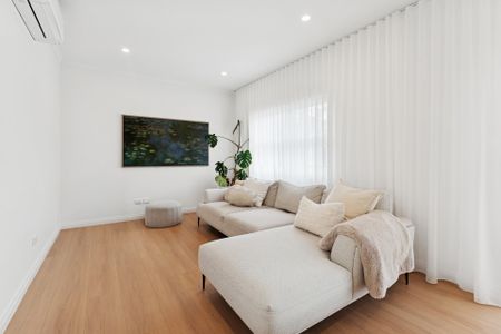 36 Nicholson St , NUNAWADING - Photo 2