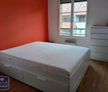 Location Appartement 3 pièces 66m² LILLE 59000 - Photo 3