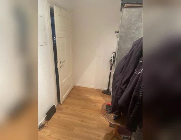 Schöne 2 Zimmer-Wohnung mit Einbauküche - Foto 1