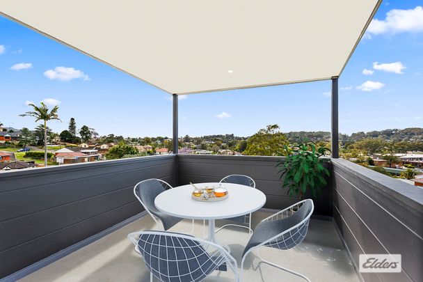 1/15-17 Figtree Crescent - Photo 1