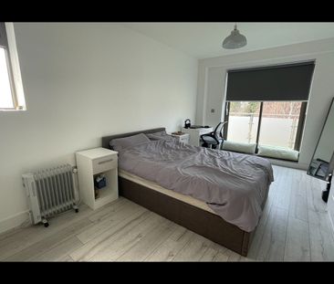 1 Bed Flat, The Triangle, IG11 - Photo 3