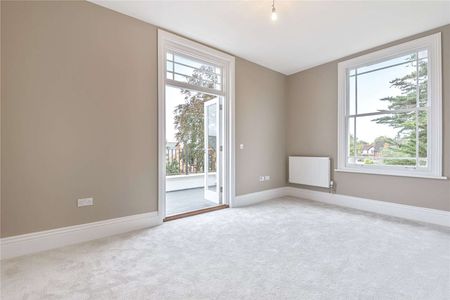 In a small development of 13 properties is this modern 1 bedroom apartment to rent within the Castle Hill conservation area. - Photo 2