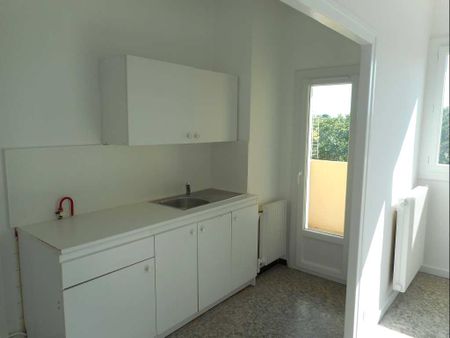 Location Appartement 2 pièces 47m² MONTPELLIER 34090 - Photo 3
