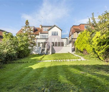2 bedroom Flat to rent in Holders Hill Road, Mill Hill, London, NW7 - Photo 2