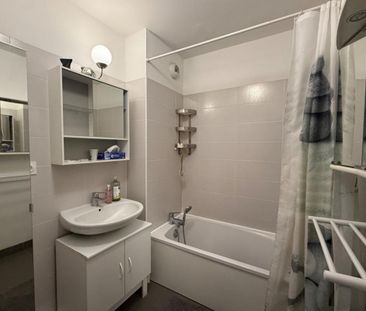 Location Appartement 3 pièces 63m² ISTRES 13800 - Photo 5