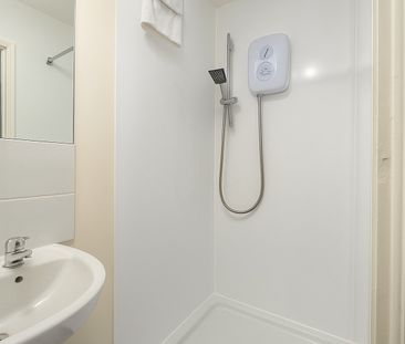 Studio Flat, Denzil Avenue, SO14 - Photo 3