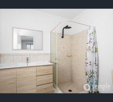 2/9 Morgan Street, Cannington, WA 6107 - Photo 3