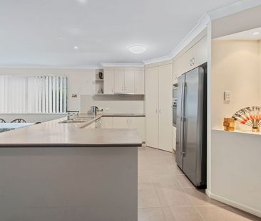 Peaceful Parkside Living in a Prime Cleveland Location - Photo 2