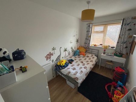 2 bedroom end of terrace house to rent - Photo 2