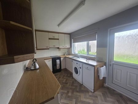 6 Ashley Avenue, Armagh, BT60 1HD - Photo 3