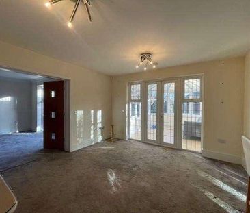 Augustus Close, Stanmore, HA7 - Photo 4