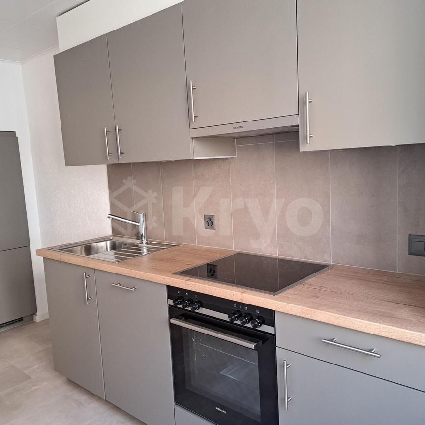 3-ROOM APARTMENT UPPER GROUND FLOOR 90 M2 RENOVATED - Foto 1