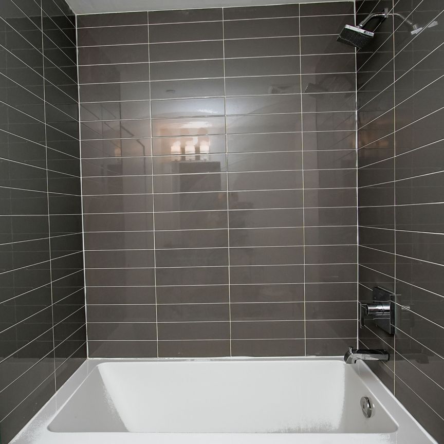 For Lease - 859 The Queensway N/A Unit# 221, Toronto, Ontario - Photo 1