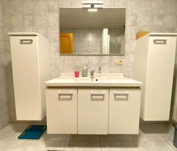 Zeer net gelijkvloers appartement met 2 slpks nabij centrum van Geel! - Photo 1