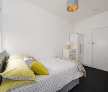 7 bedroom semi-detached house to rent - Photo 2