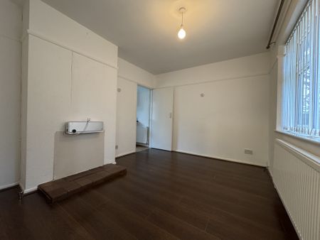 2 Bedroom House - Photo 4