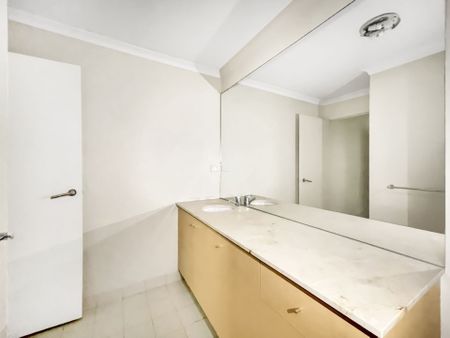 402/547 Flinders Lane, Melbourne - Photo 5