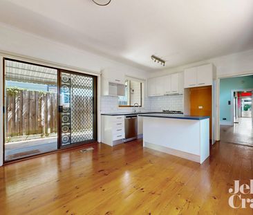 Perfect Position In The Heart Of Moonee Ponds - Photo 6